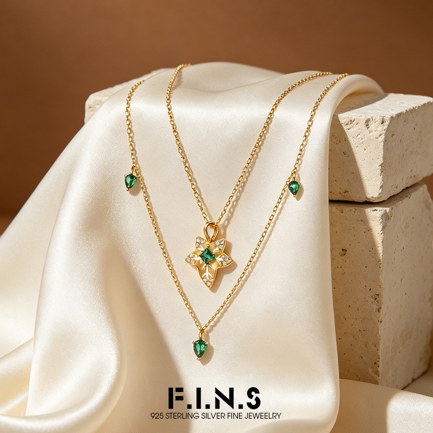 Layered Necklace Set - F.I.N.S สร้อยคอเงินแท้ 925 แบบสองชั้น สามารถซ้อนกันได้ พร้อมจี้ใบไม้ประดับเซอร์คอนสีเขียว