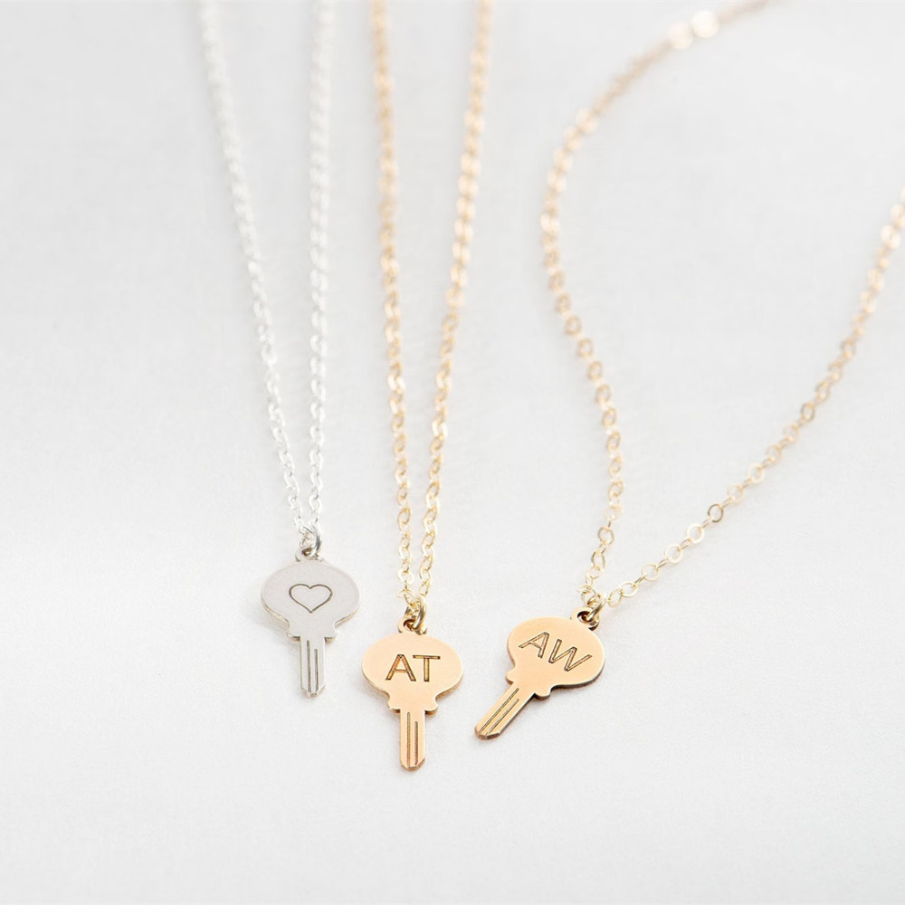 สร้อยคอจี้รูปกุญแจแบบกำหนดเอง  - Charm Necklace Dainty บทวิจารณ์และราคา